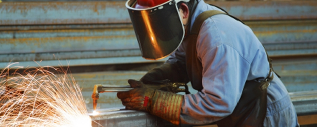 Smaller manufacturers' growth continues